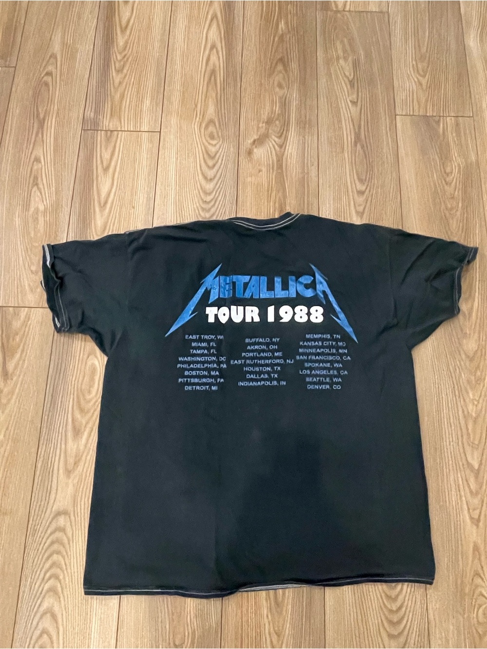 Urban Outfitters Metallica Oversized T Shirt - Picture 3 of 5